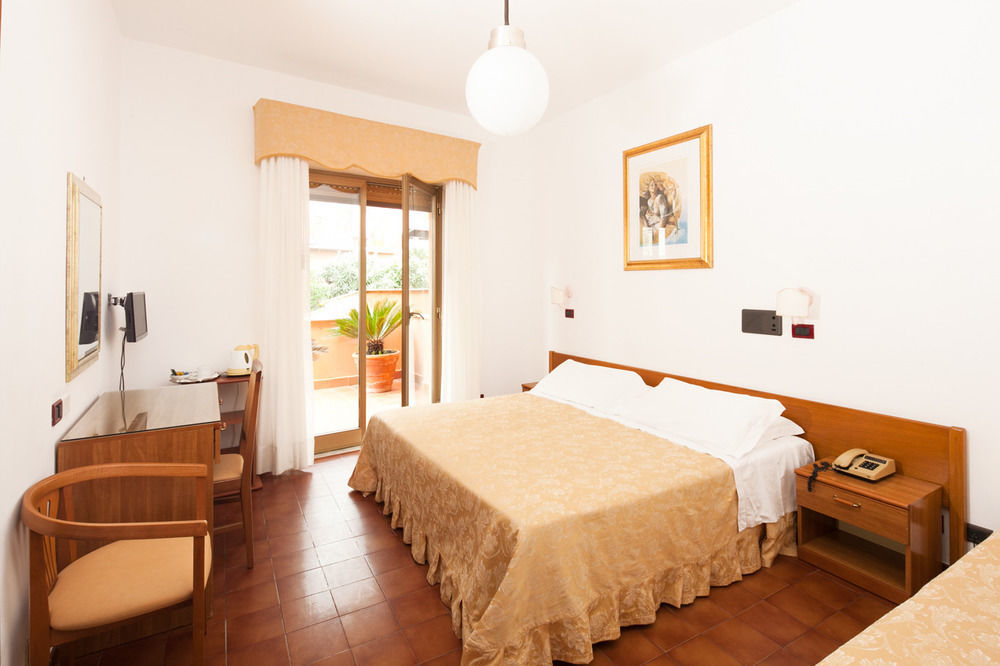 Andros Apartment Таормина Екстериор снимка